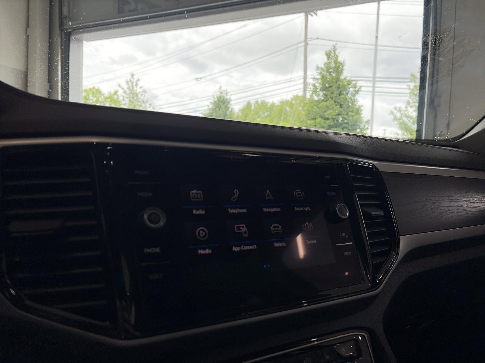 2022 Volkswagen Atlas 2.0T SE w/Technology 4MOTION
