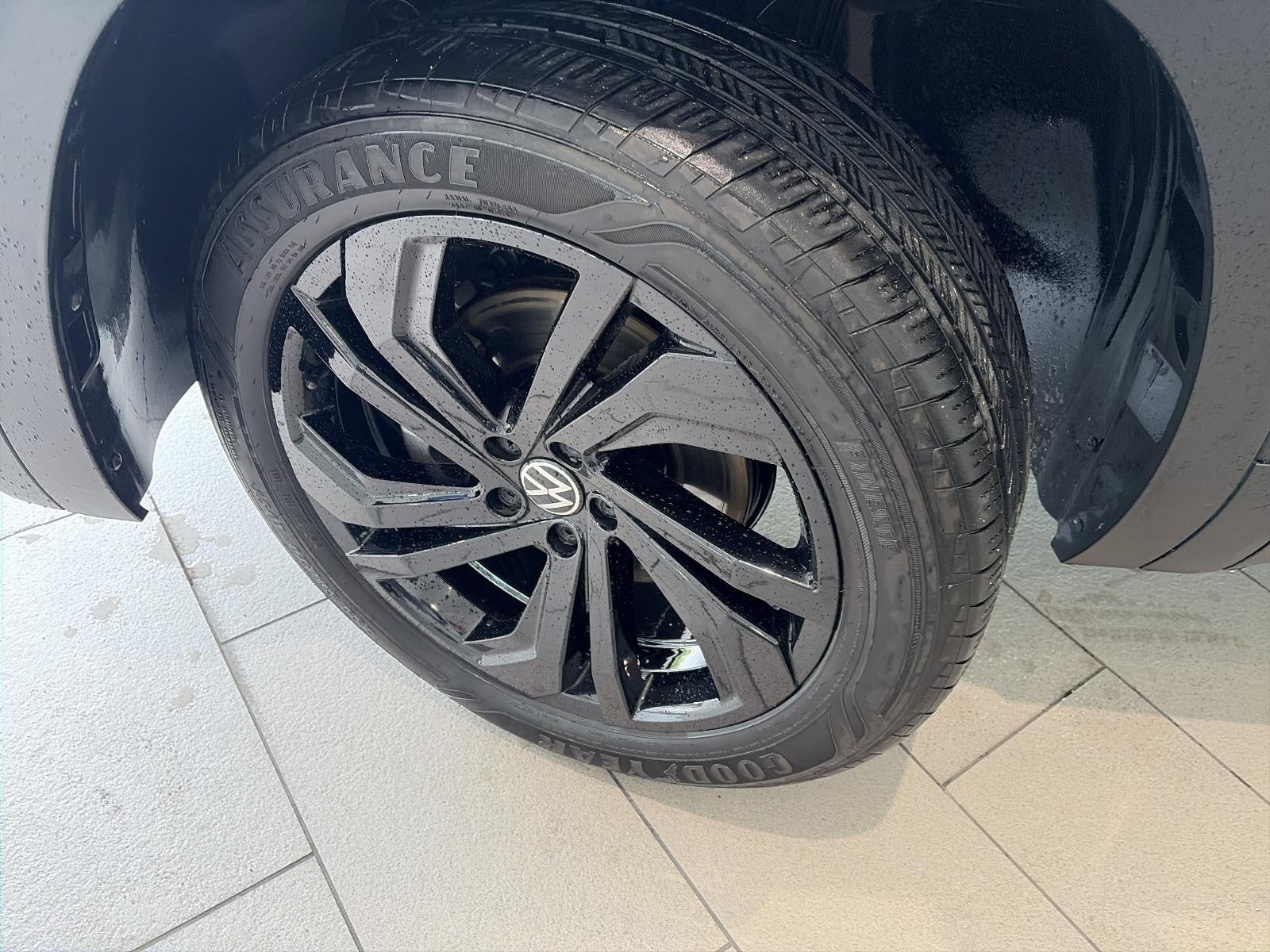 2022 Volkswagen Atlas 2.0T SE w/Technology 4MOTION
