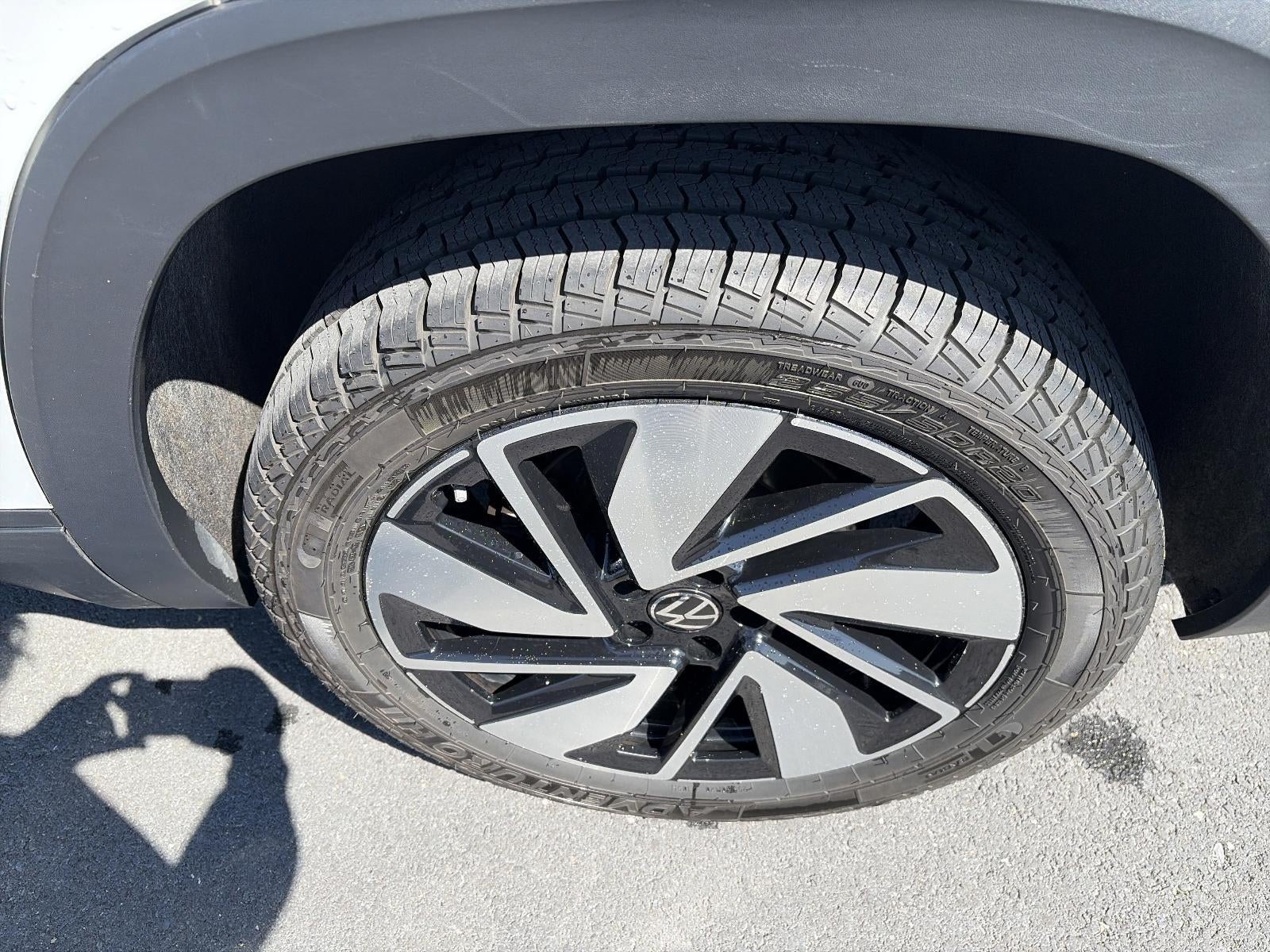 2024 Volkswagen Atlas 2.0T SE w/Technology 4MOTION