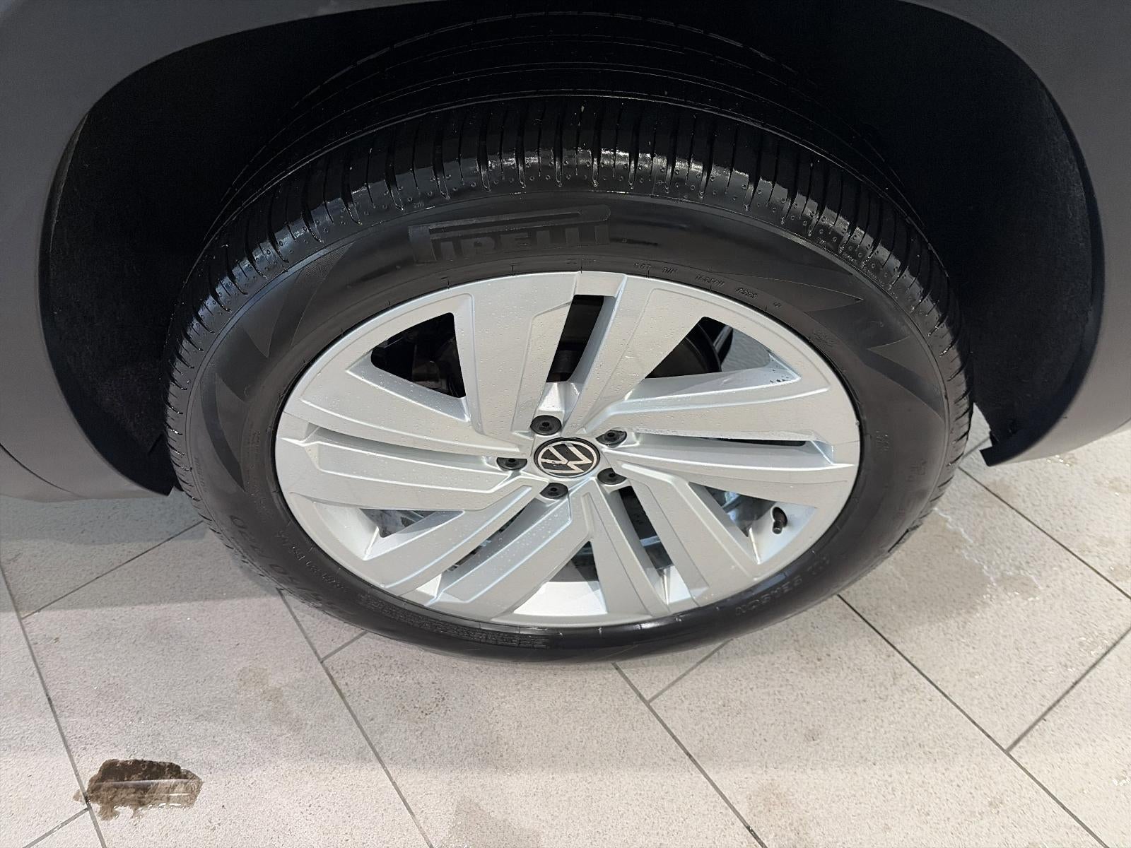 2023 Volkswagen Atlas Cross Sport 2.0T SE w/Technology 4MOTION