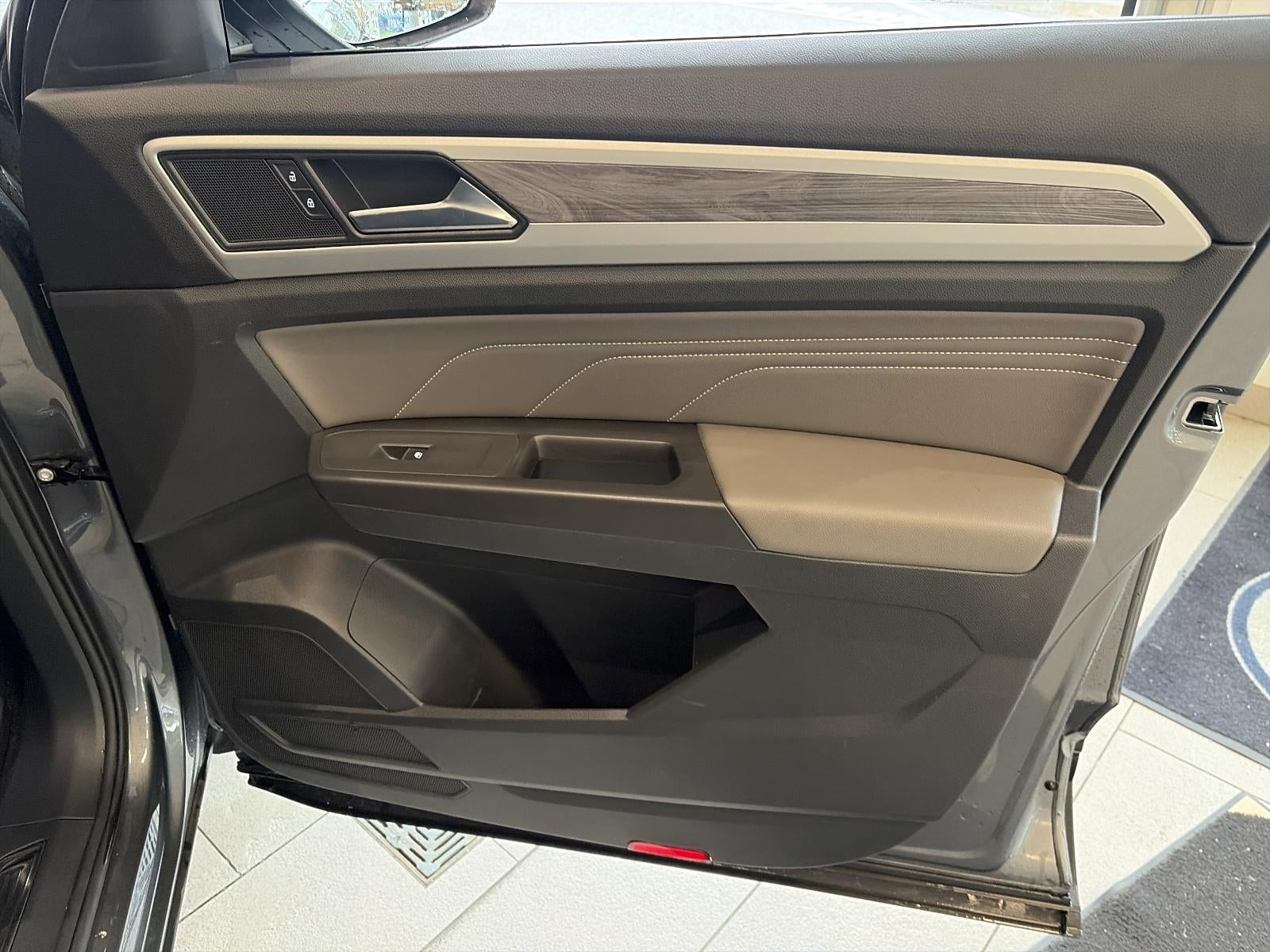 2023 Volkswagen Atlas Cross Sport 2.0T SE w/Technology 4MOTION