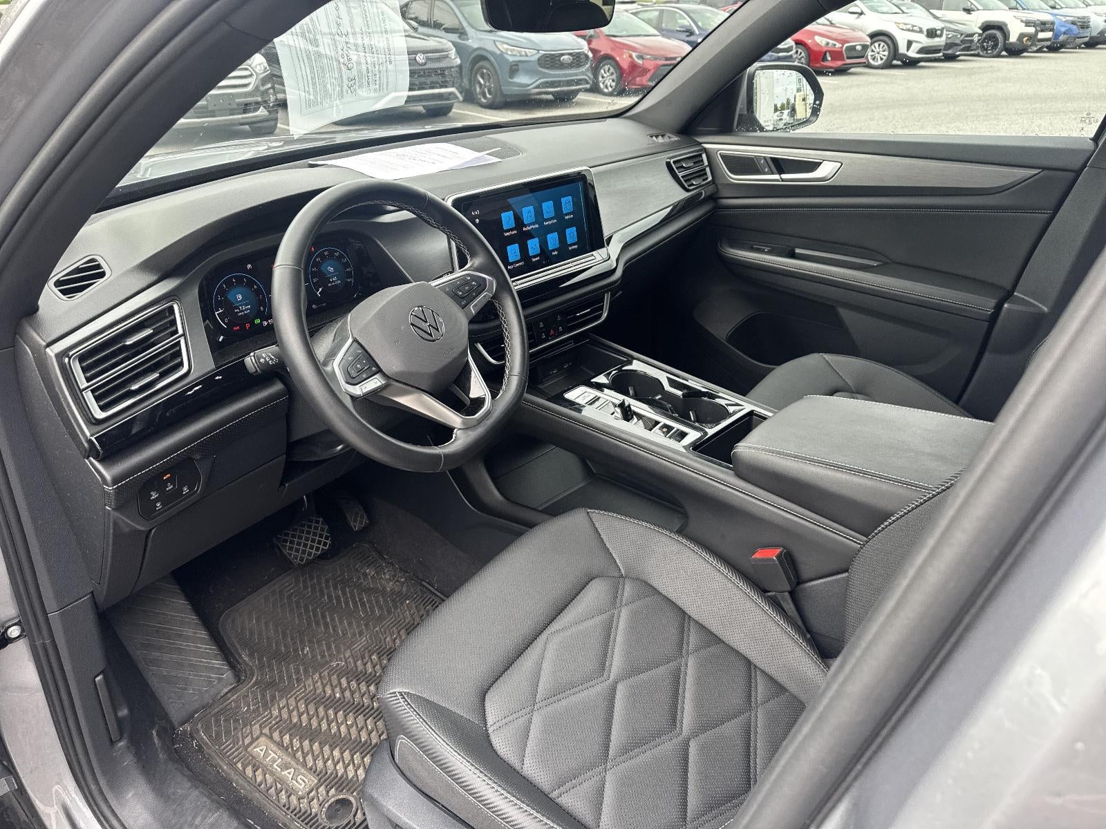 2024 Volkswagen Atlas Cross Sport 2.0T SE w/Technology 4MOTION