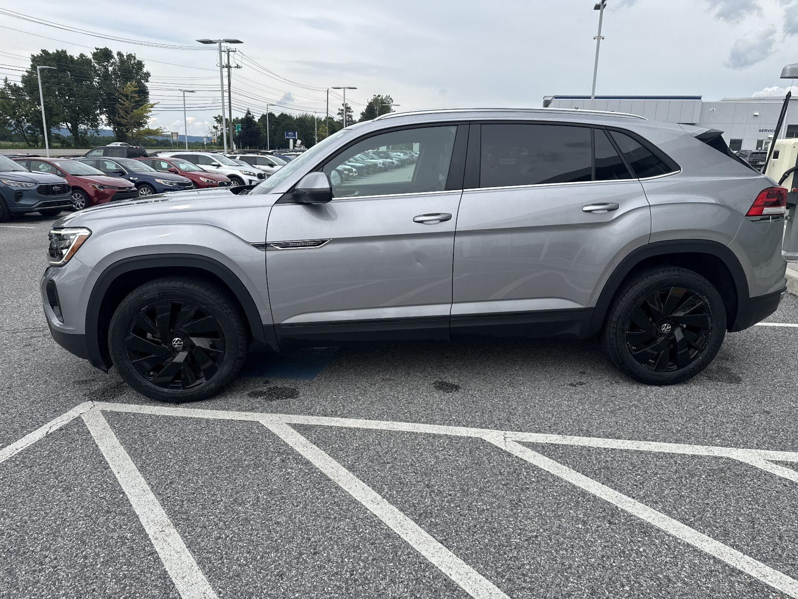 2024 Volkswagen Atlas Cross Sport 2.0T SE w/Technology 4MOTION