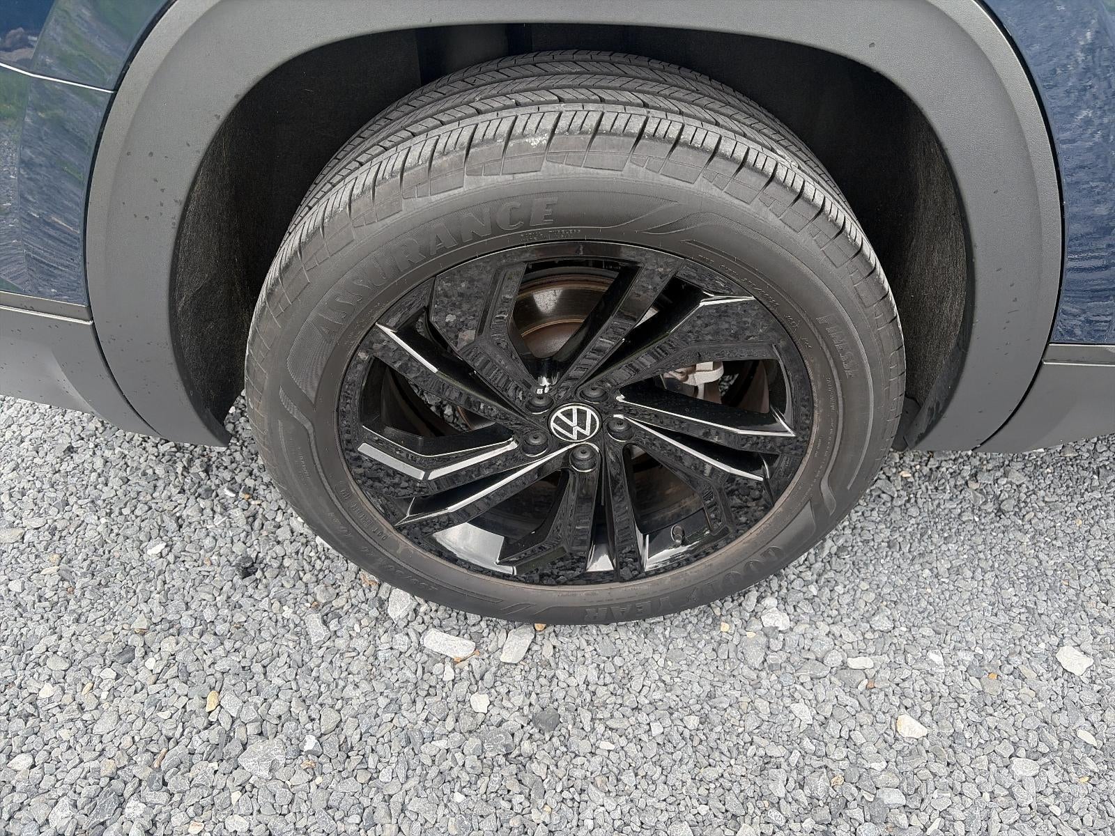 2023 Volkswagen Atlas 2.0T SE w/Technology 4MOTION