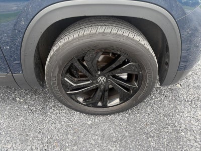 2023 Volkswagen Atlas 2.0T SE w/Technology 4MOTION