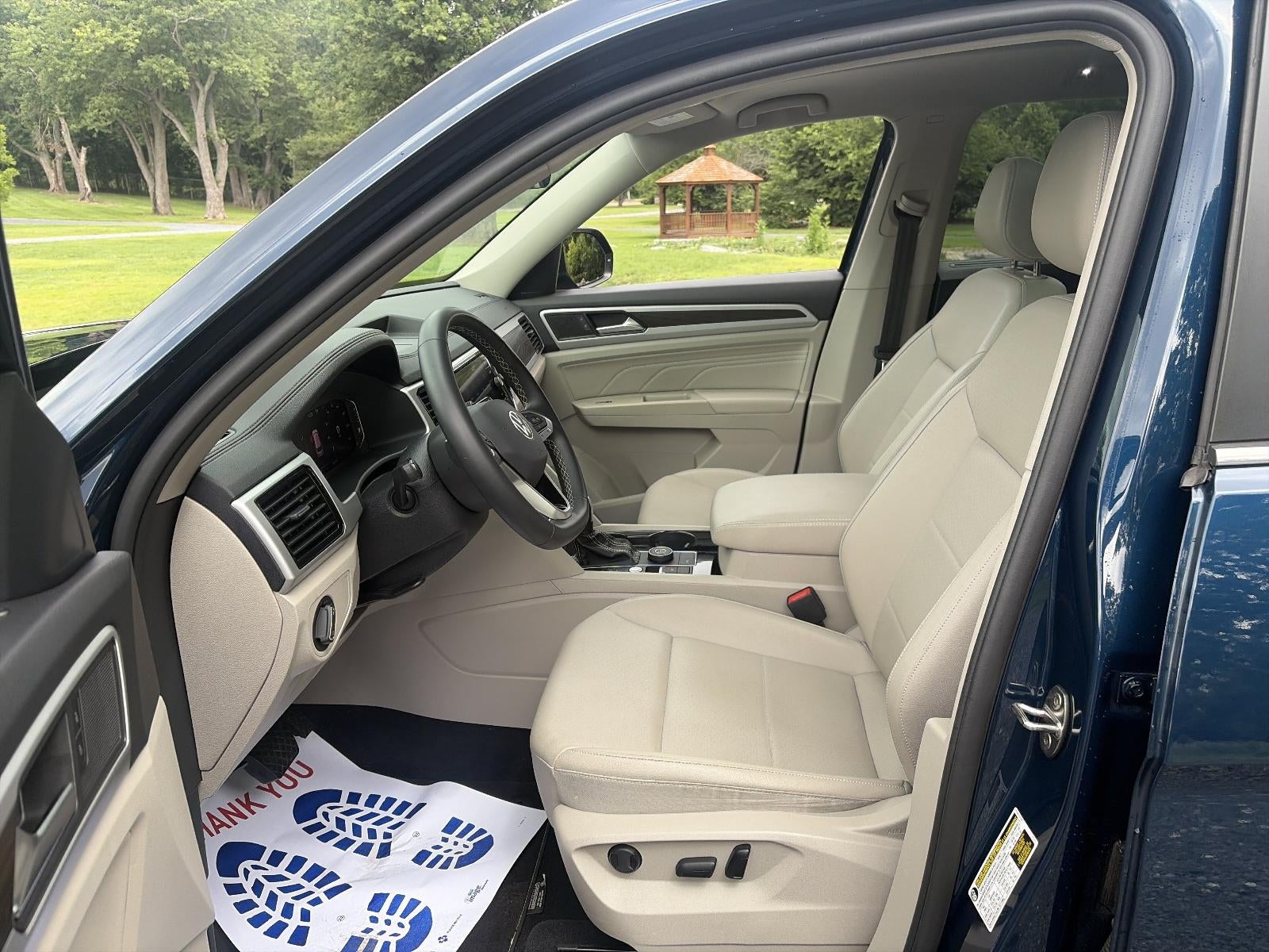 2023 Volkswagen Atlas 2.0T SE w/Technology 4MOTION