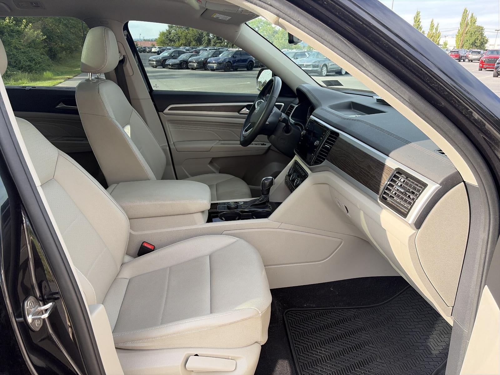 2022 Volkswagen Atlas 3.6L V6 SE w/Technology 4MOTION