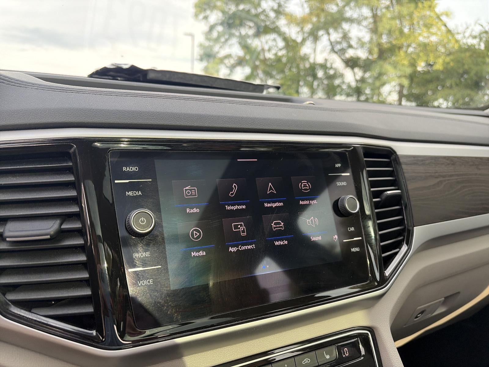 2022 Volkswagen Atlas 3.6L V6 SE w/Technology 4MOTION
