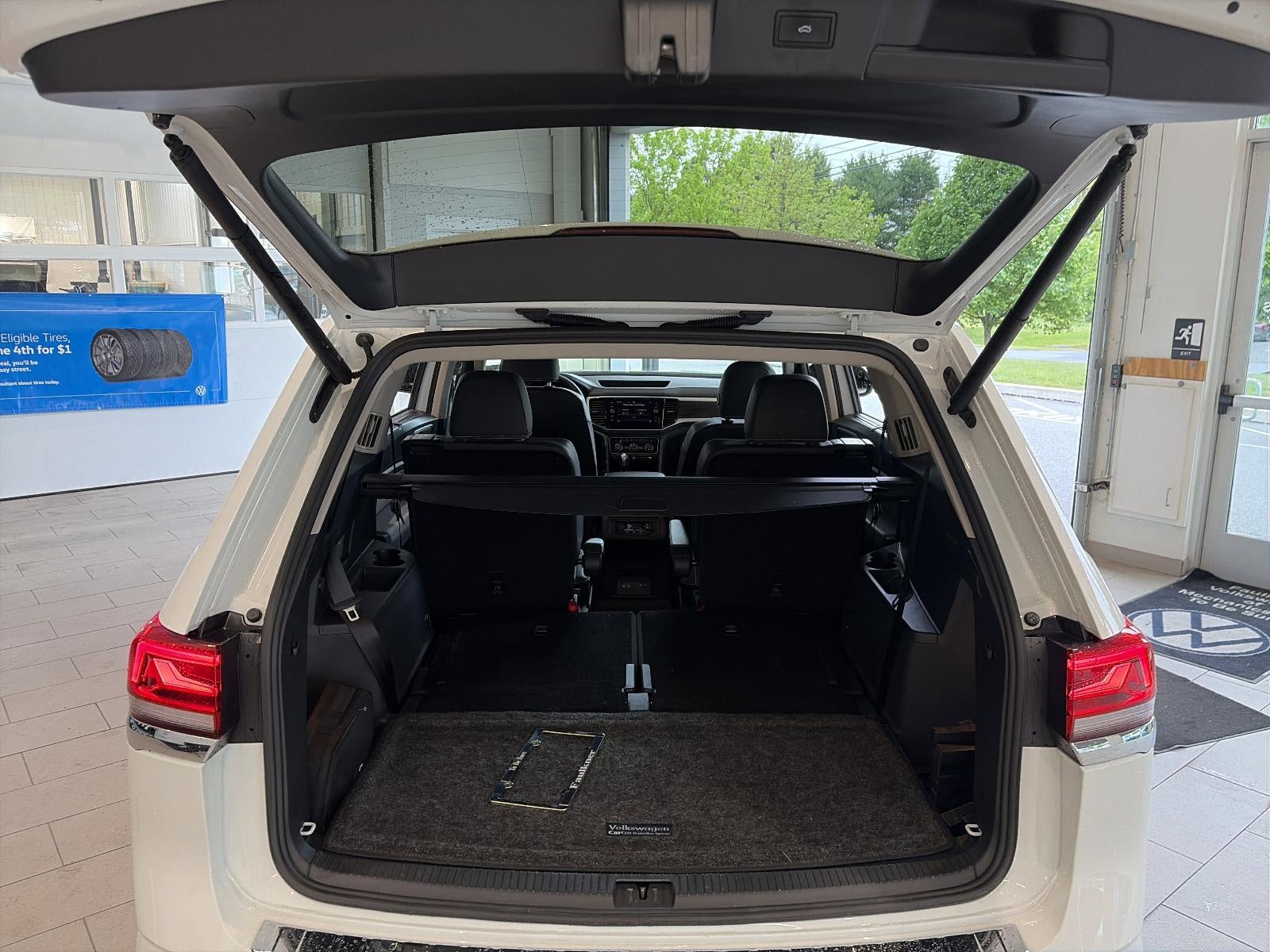 2023 Volkswagen Atlas 3.6L V6 SE w/Technology 4MOTION