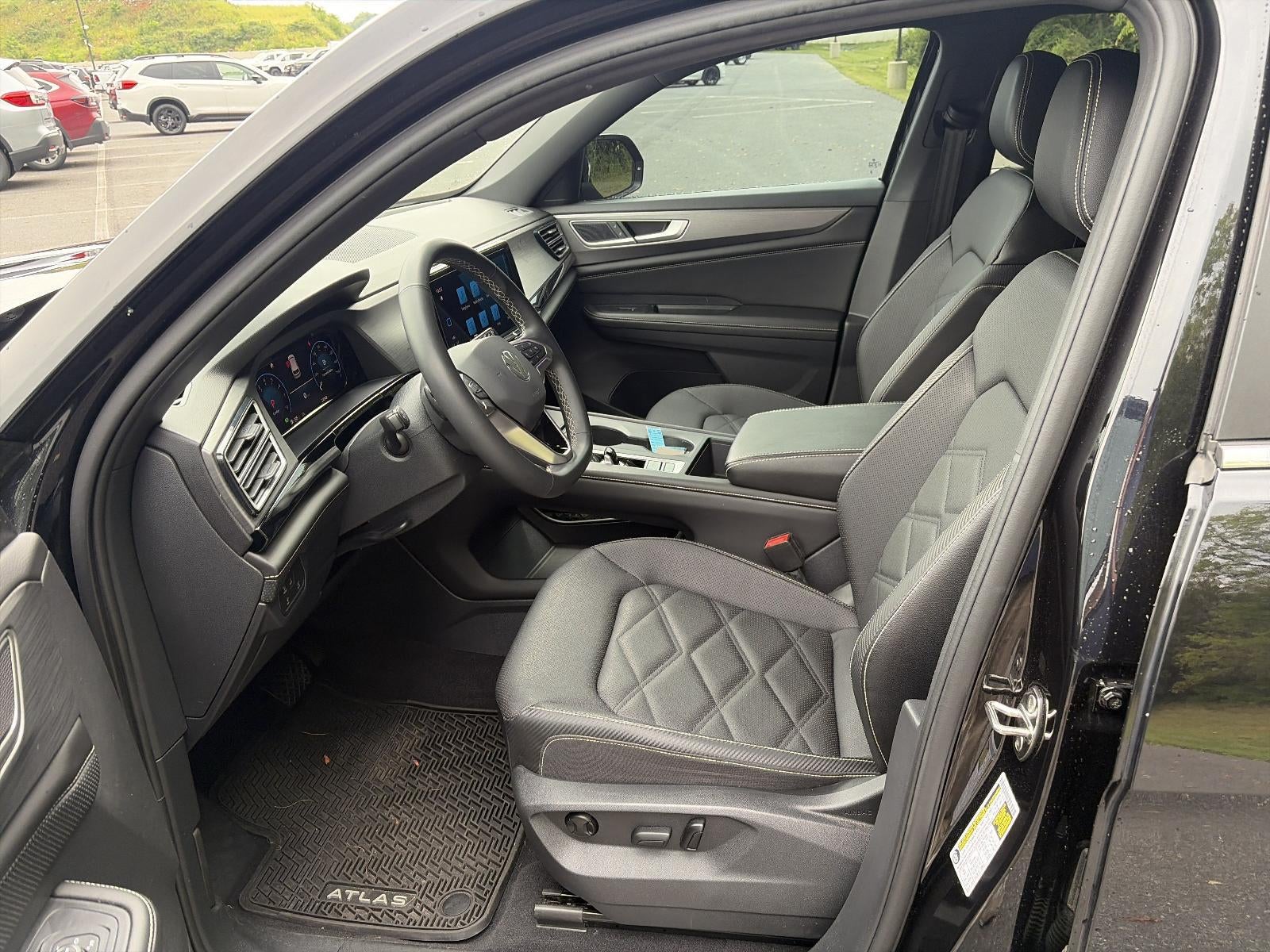 2024 Volkswagen Atlas Cross Sport 2.0T SE 4MOTION