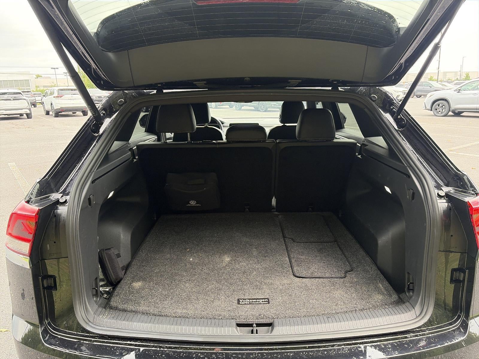 2024 Volkswagen Atlas Cross Sport 2.0T SE 4MOTION