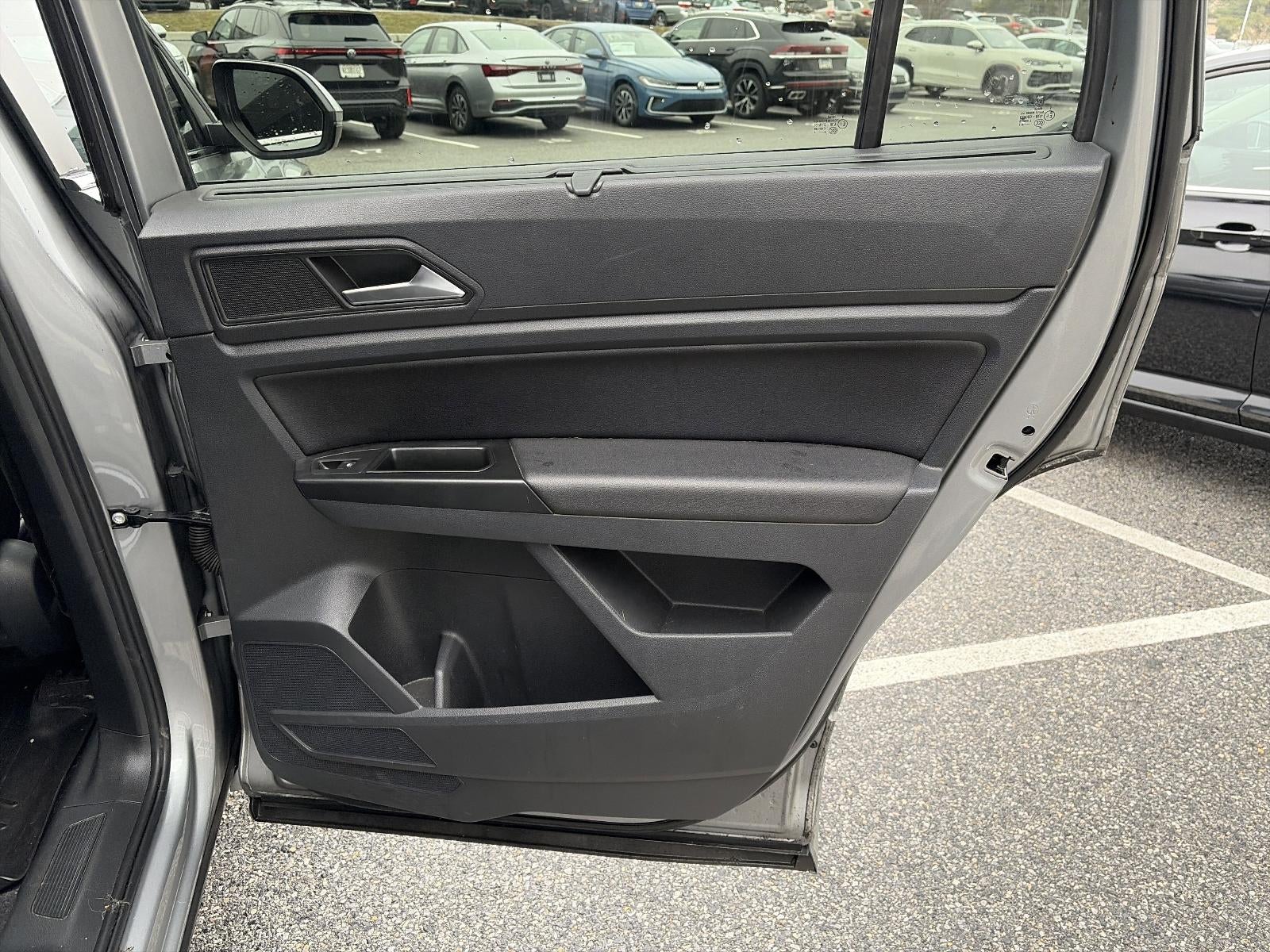 2021 Volkswagen Atlas 3.6L V6 SE w/Technology R-Line 4MOTION *Ltd Avail*