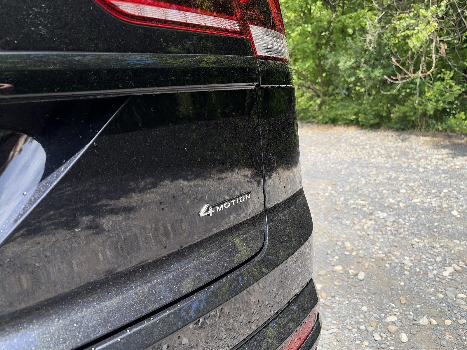 2023 Volkswagen Atlas Cross Sport 3.6L V6 SEL R-Line Black 4MOTION
