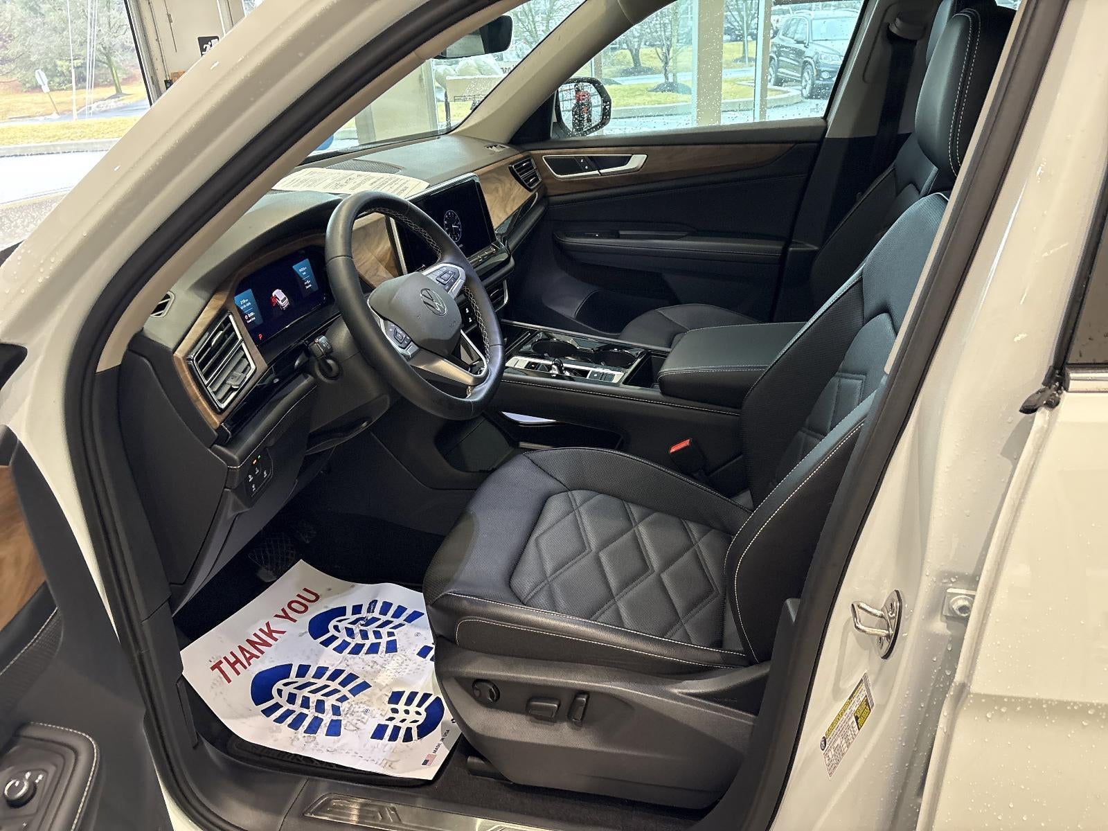 2024 Volkswagen Atlas 2.0T SE w/Technology FWD