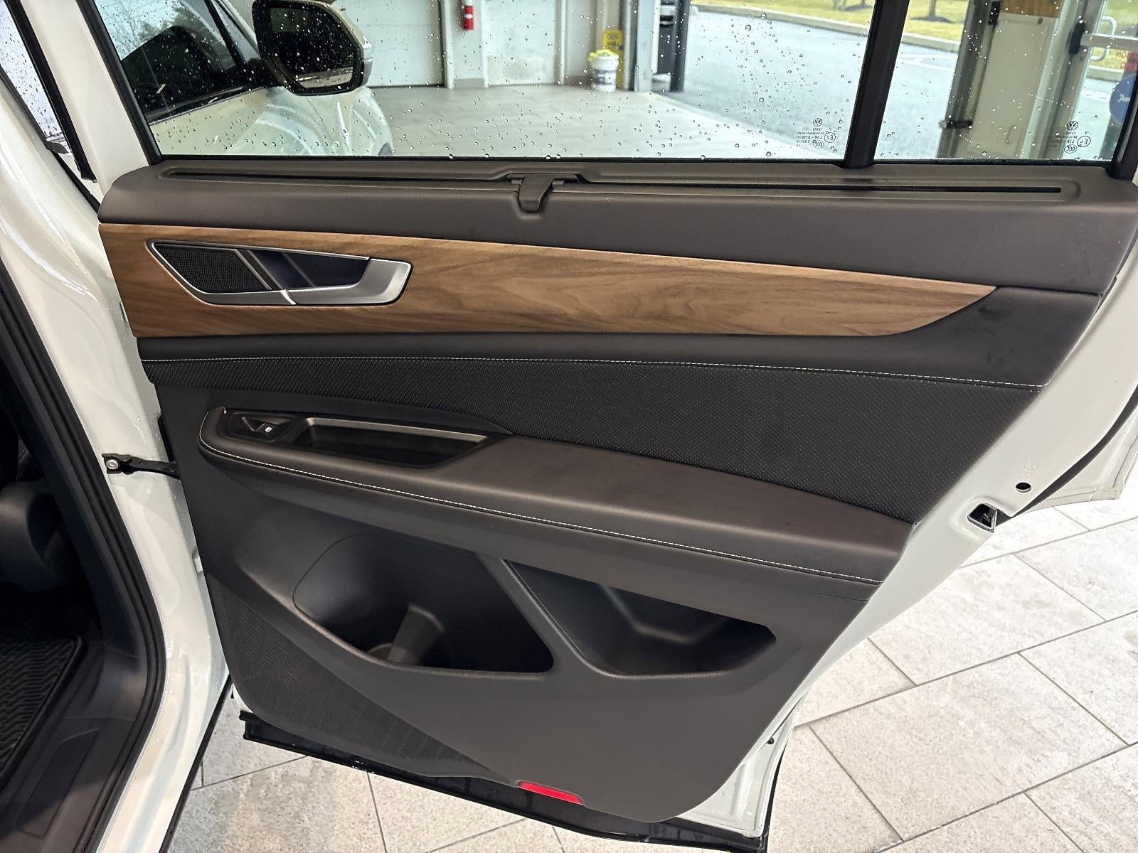 2024 Volkswagen Atlas 2.0T SE w/Technology FWD