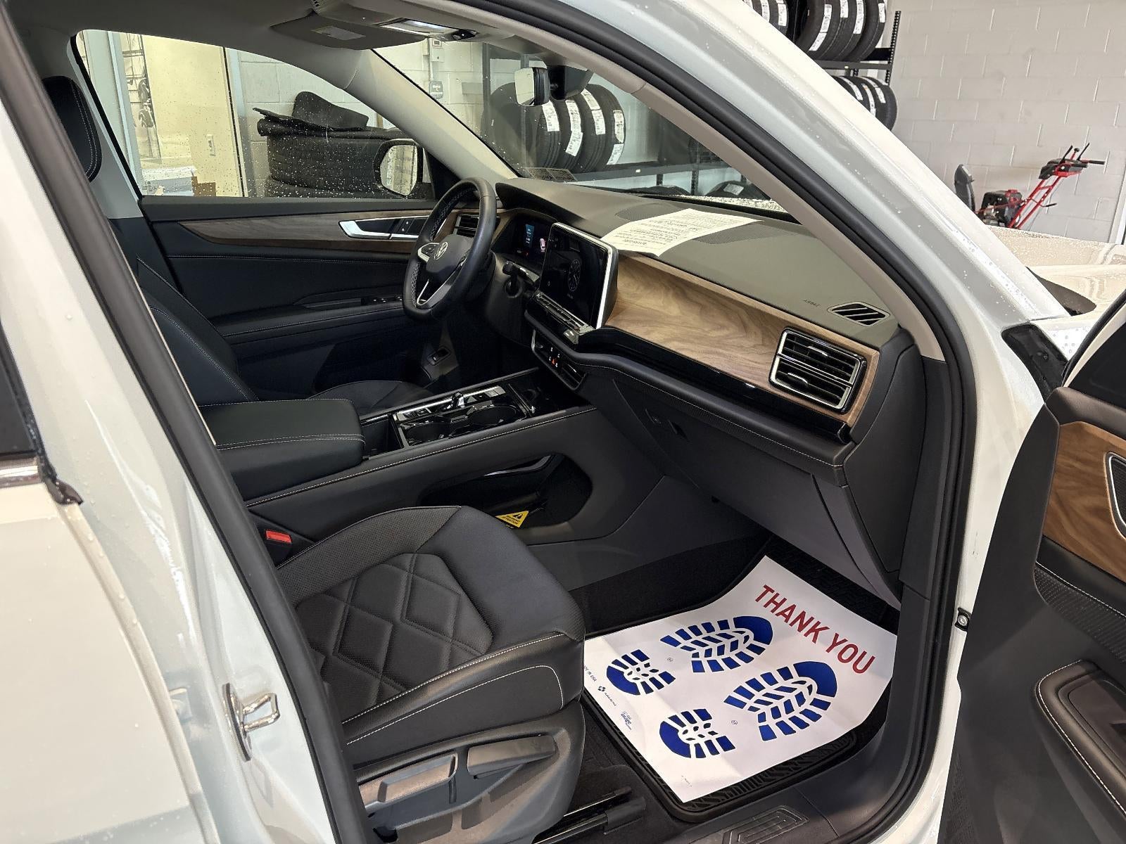 2024 Volkswagen Atlas 2.0T SE w/Technology FWD