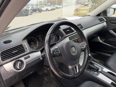 2013 Volkswagen Passat 4dr Sdn 2.5L Manual SE PZEV