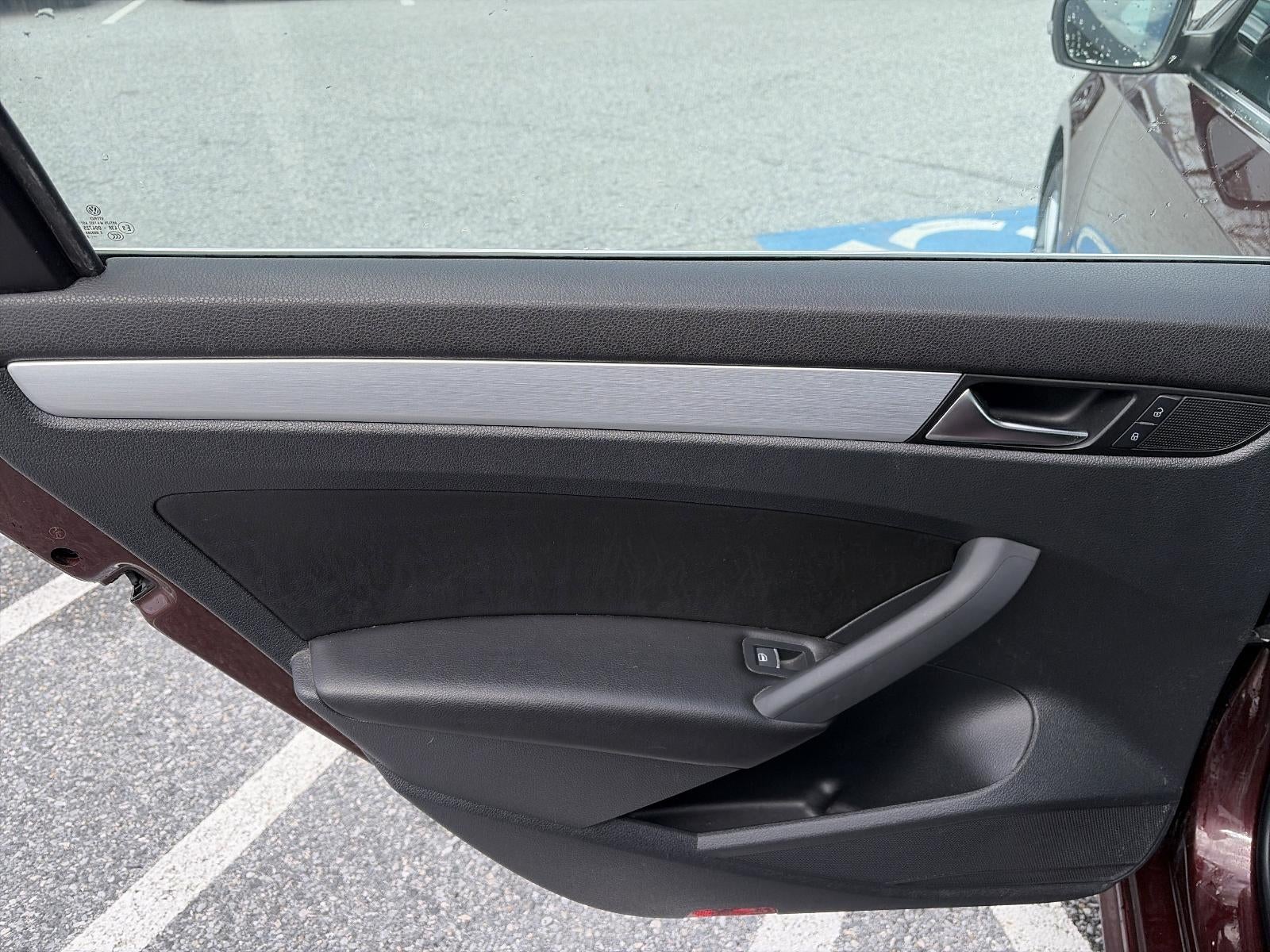 2013 Volkswagen Passat 4dr Sdn 2.5L Manual SE PZEV