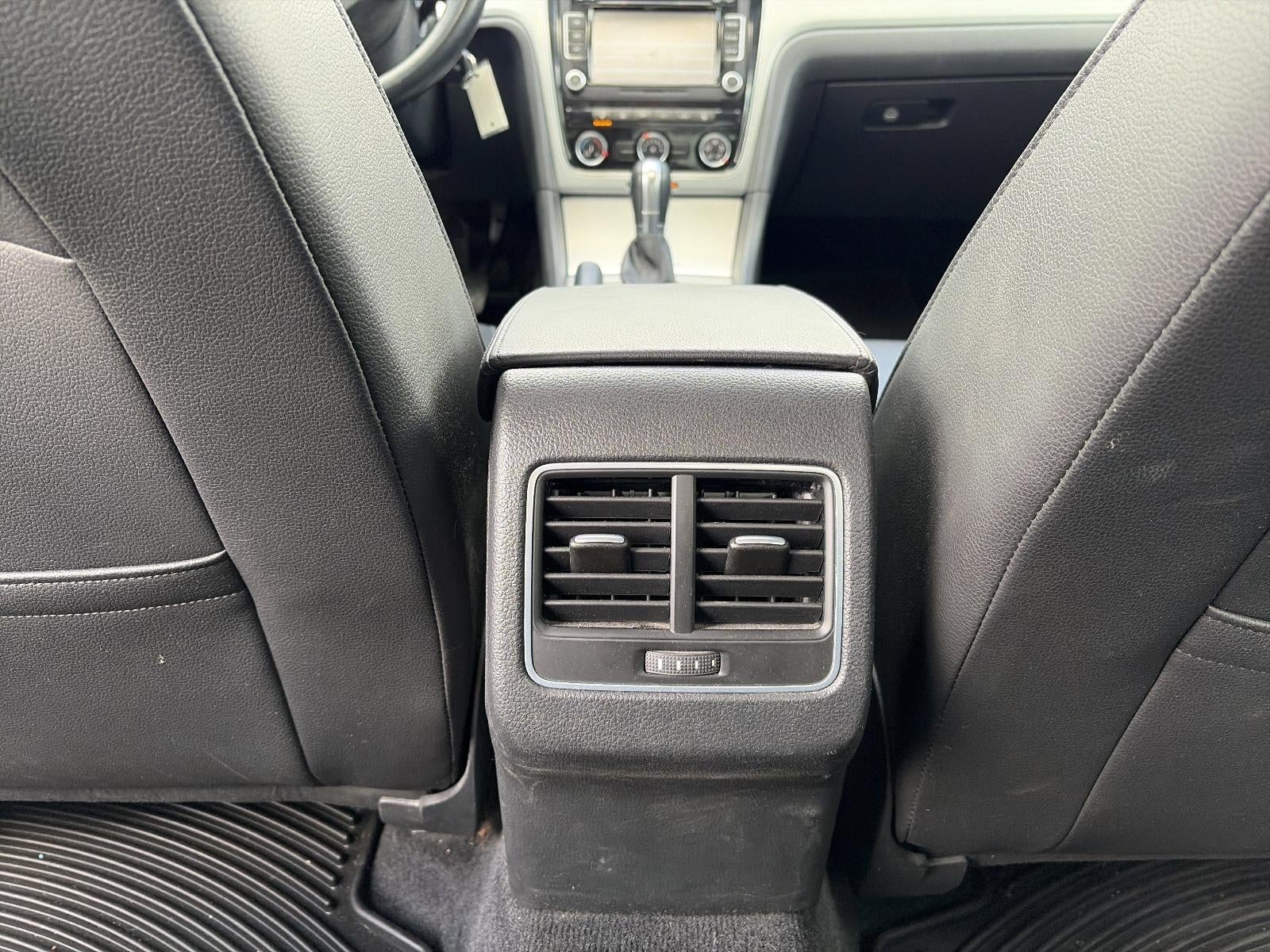 2013 Volkswagen Passat 4dr Sdn 2.5L Manual SE PZEV