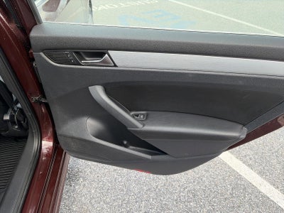 2013 Volkswagen Passat 4dr Sdn 2.5L Manual SE PZEV