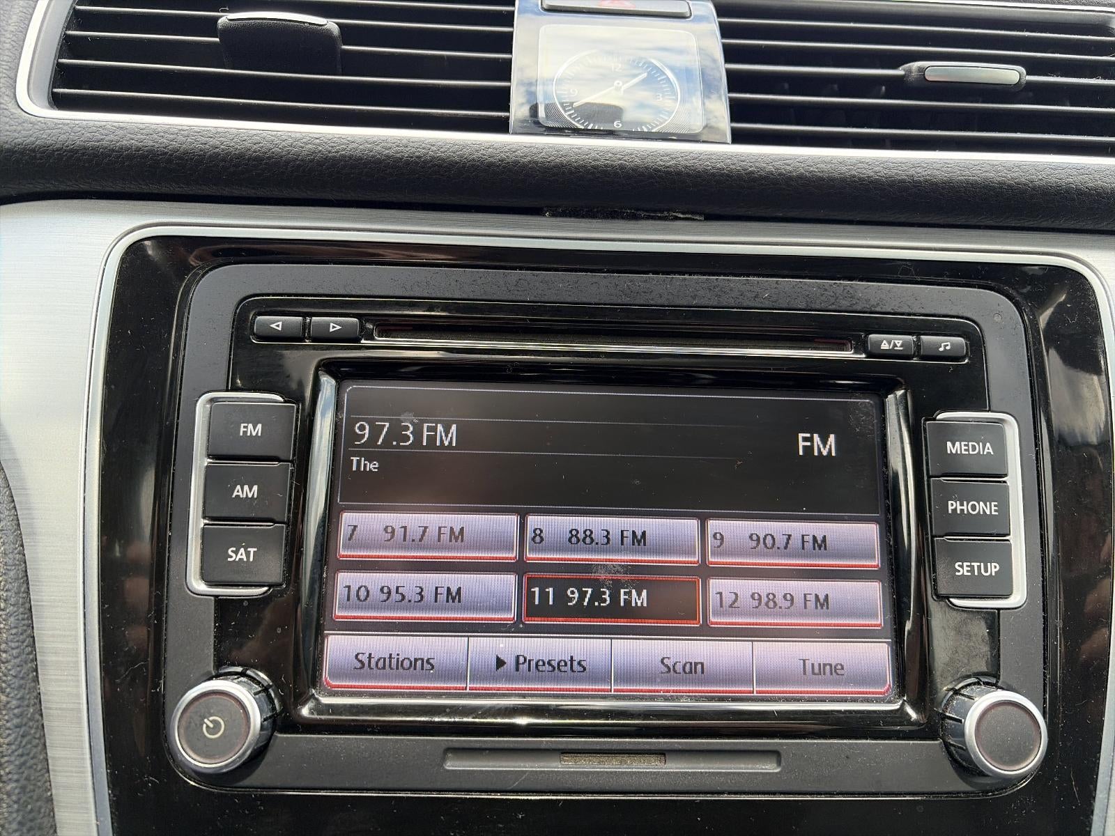 2013 Volkswagen Passat 4dr Sdn 2.5L Manual SE PZEV