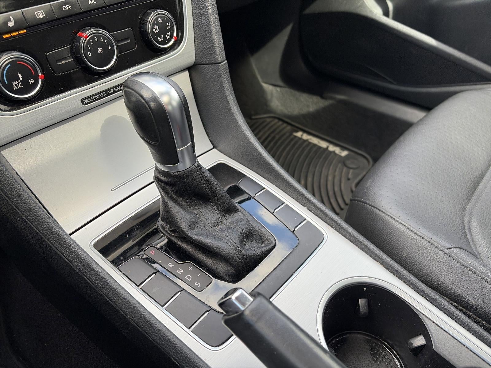 2013 Volkswagen Passat 4dr Sdn 2.5L Manual SE PZEV