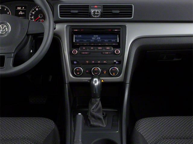 2013 Volkswagen Passat 4dr Sdn 2.5L Manual SE PZEV