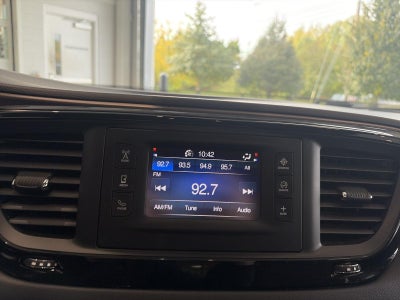 2017 Chrysler Pacifica LX FWD