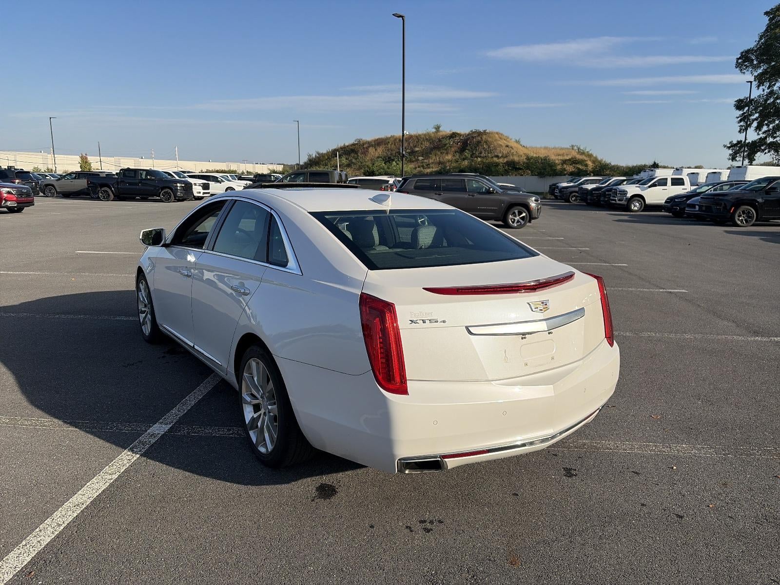 2016 Cadillac XTS 3.6L V6 AWD Luxury