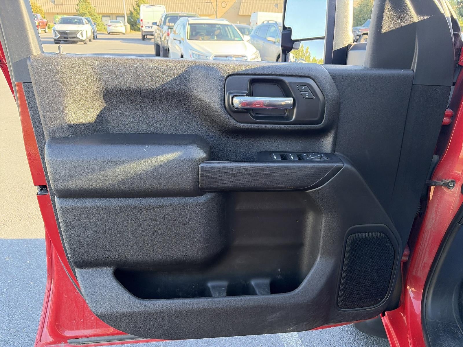 2022 Chevrolet Silverado 2500 HD Crew Cab Standard Box 4-Wheel Drive Custom