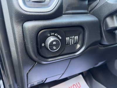 2019 RAM 3500 Big Horn 4x4 Crew Cab 6'4" Box
