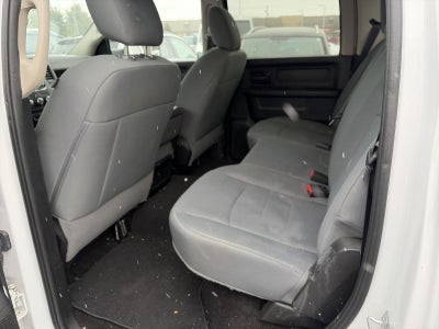 2017 RAM 1500 Express 4x4 Crew Cab 5'7" Box