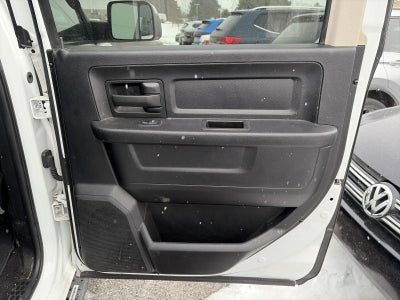 2017 RAM 1500 Express 4x4 Crew Cab 5'7" Box