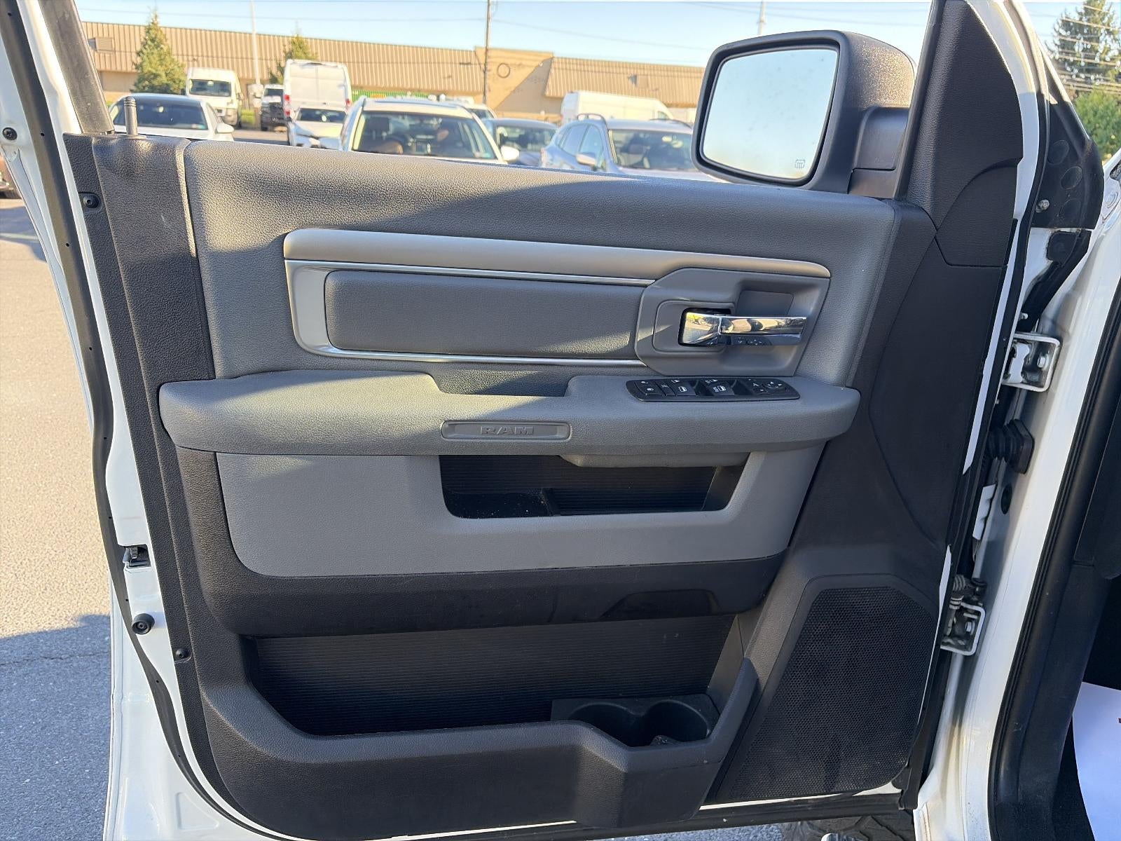 2018 RAM 2500 Big Horn 4x4 Crew Cab 6'4" Box