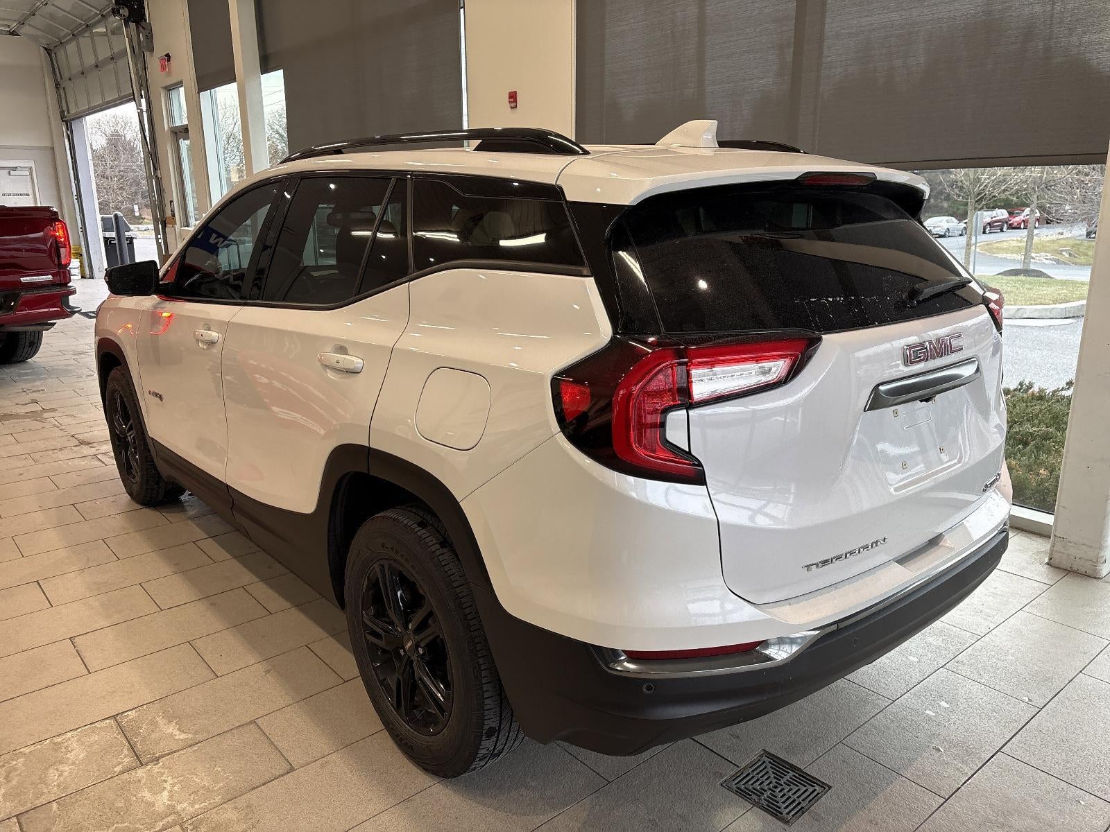 2022 GMC Terrain AWD AT4