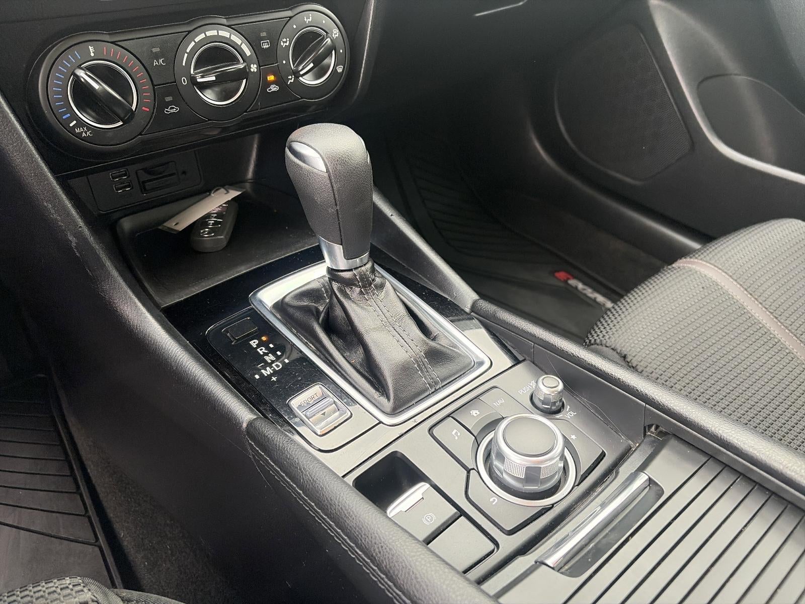 2018 Mazda Mazda3 4-Door Sport Auto