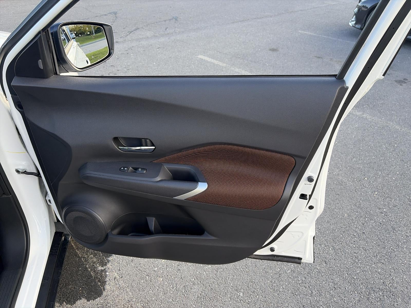 2023 Nissan Kicks SR FWD