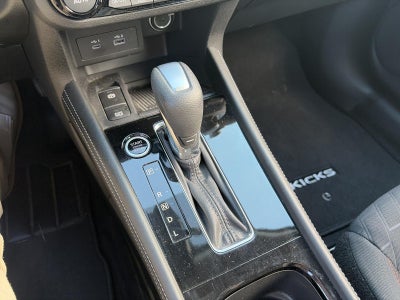 2023 Nissan Kicks SR FWD