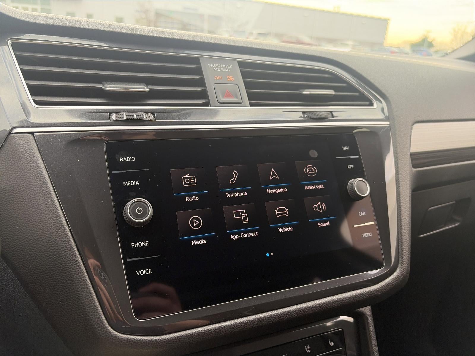 2024 Volkswagen Tiguan 2.0T SEL R-Line 4MOTION