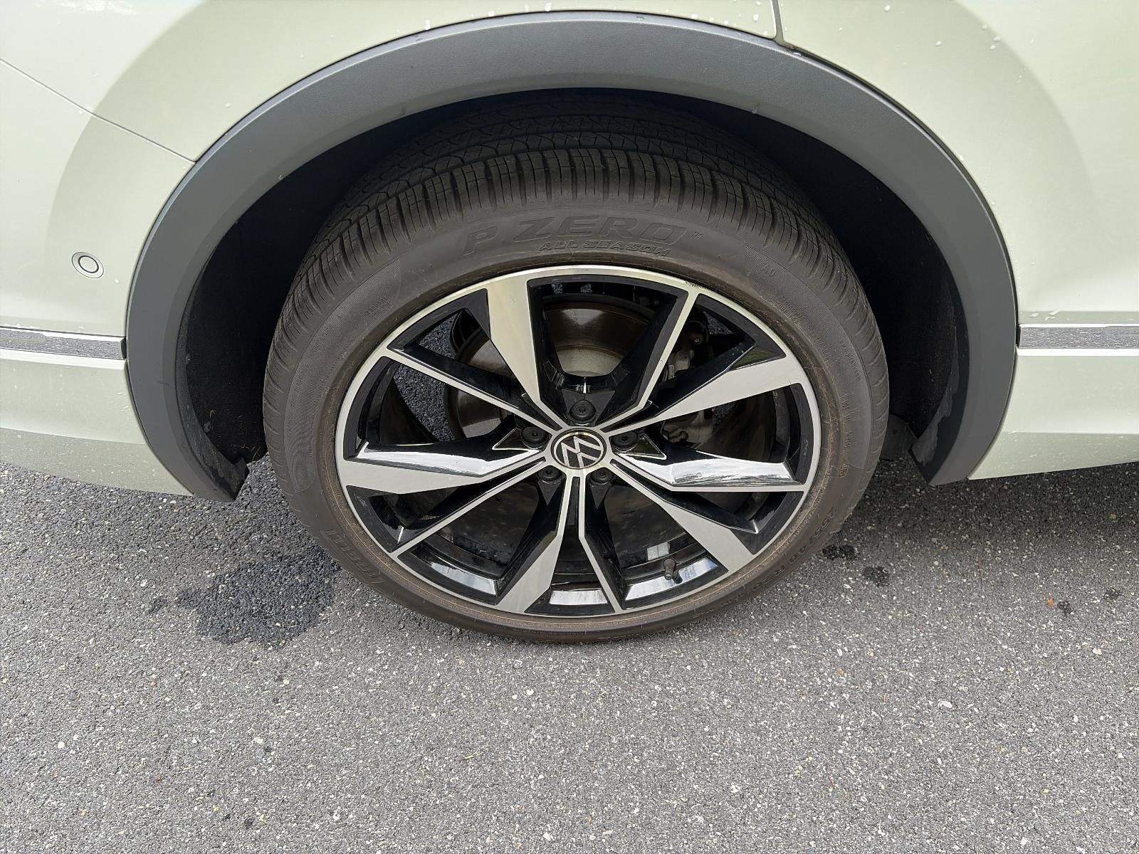 2024 Volkswagen Tiguan 2.0T SEL R-Line 4MOTION