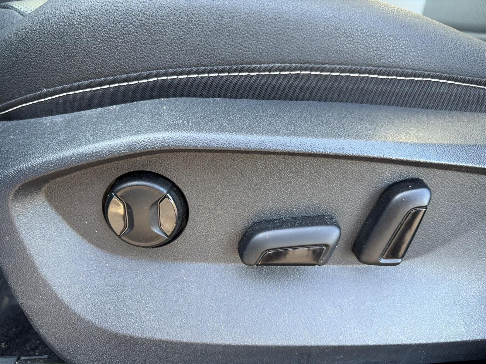 2024 Volkswagen Taos SEL 4MOTION