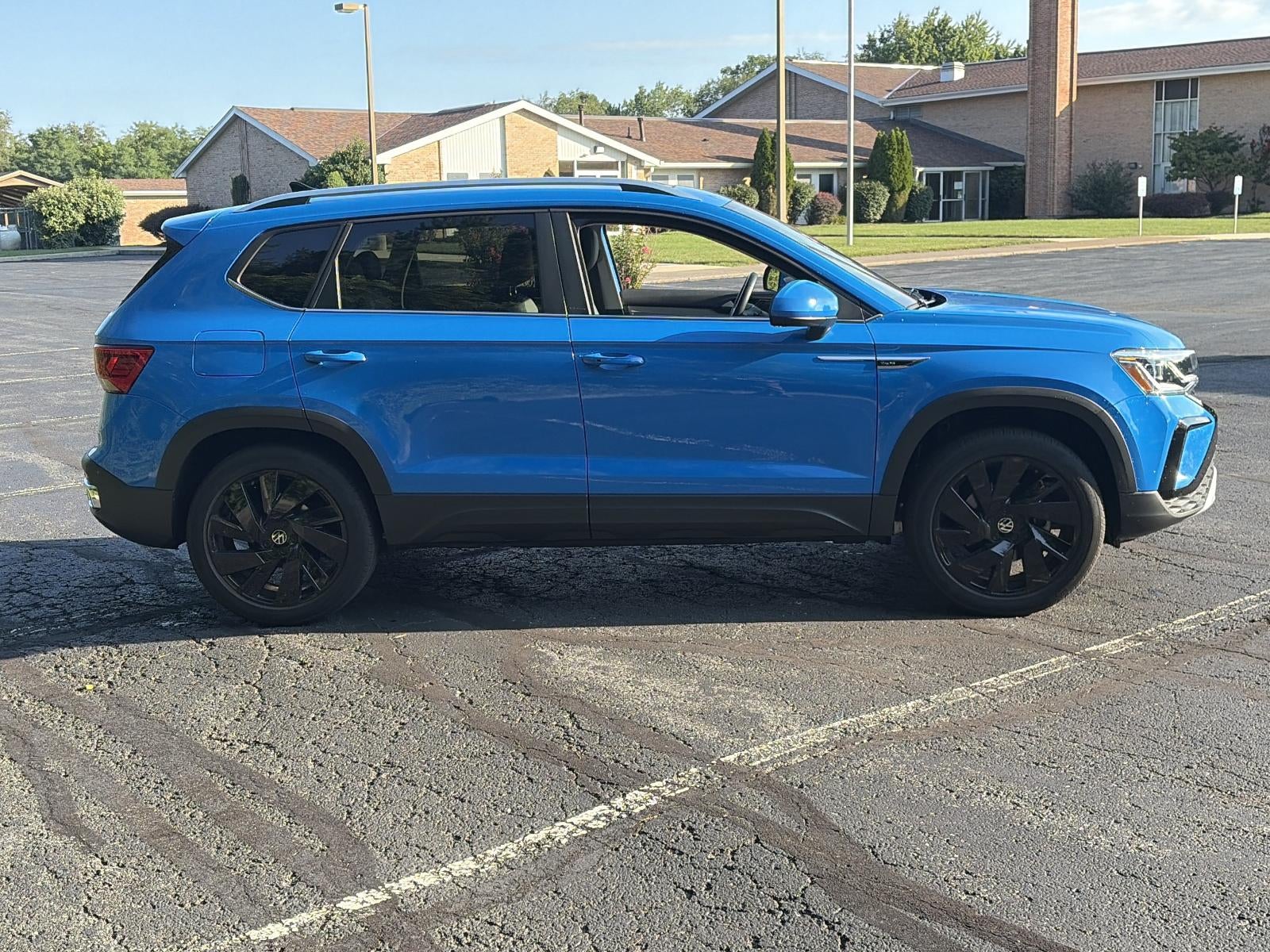 2024 Volkswagen Taos SEL 4MOTION