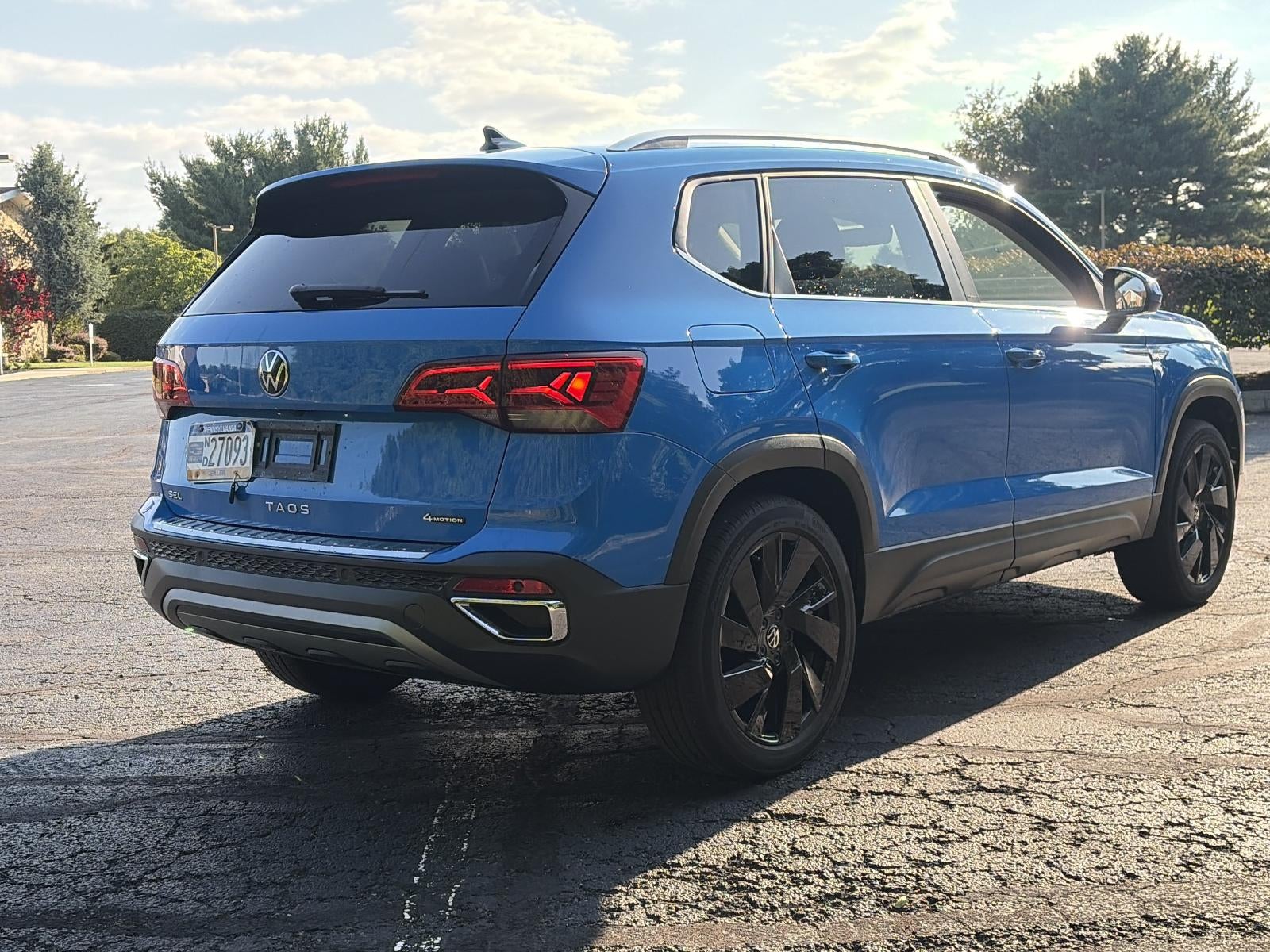 2024 Volkswagen Taos SEL 4MOTION