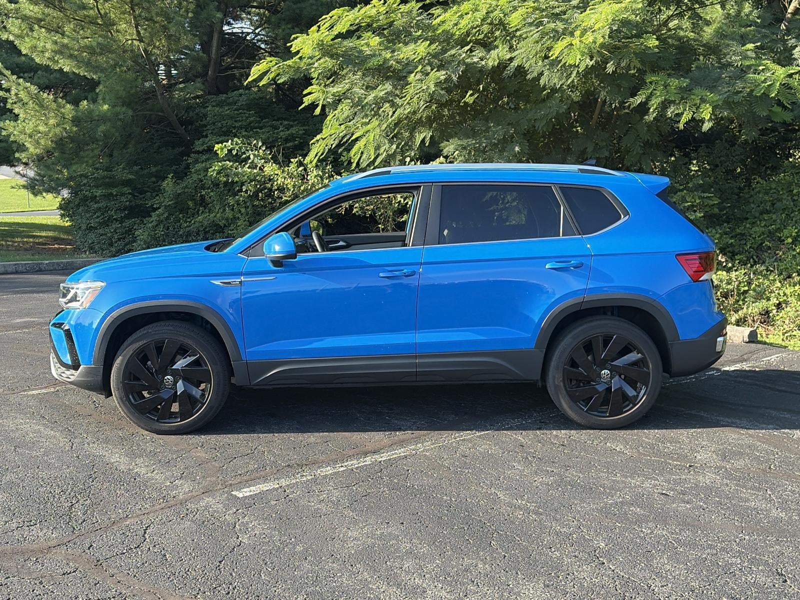 2024 Volkswagen Taos SEL 4MOTION