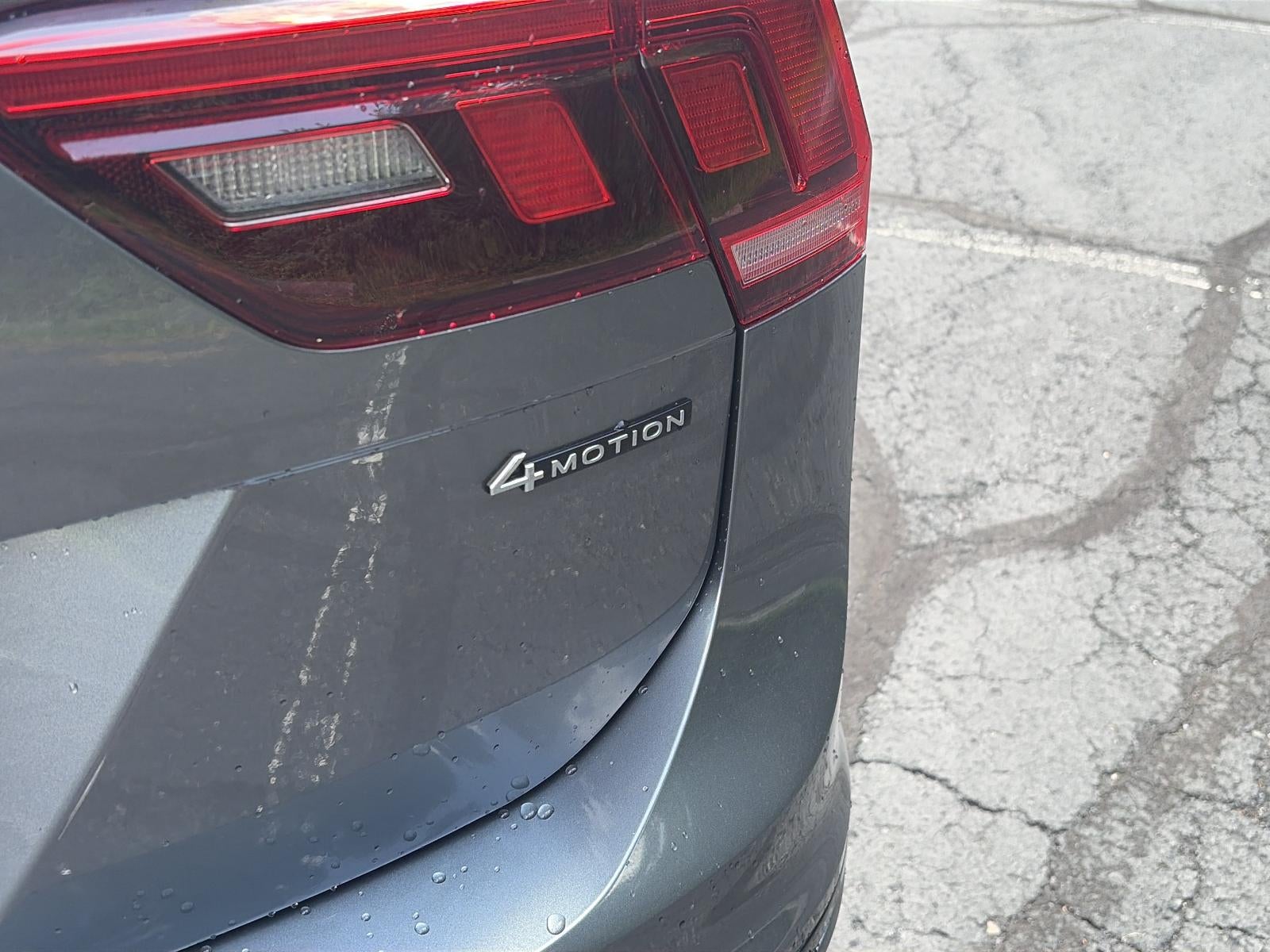 2022 Volkswagen Tiguan 2.0T SE R-Line Black 4MOTION