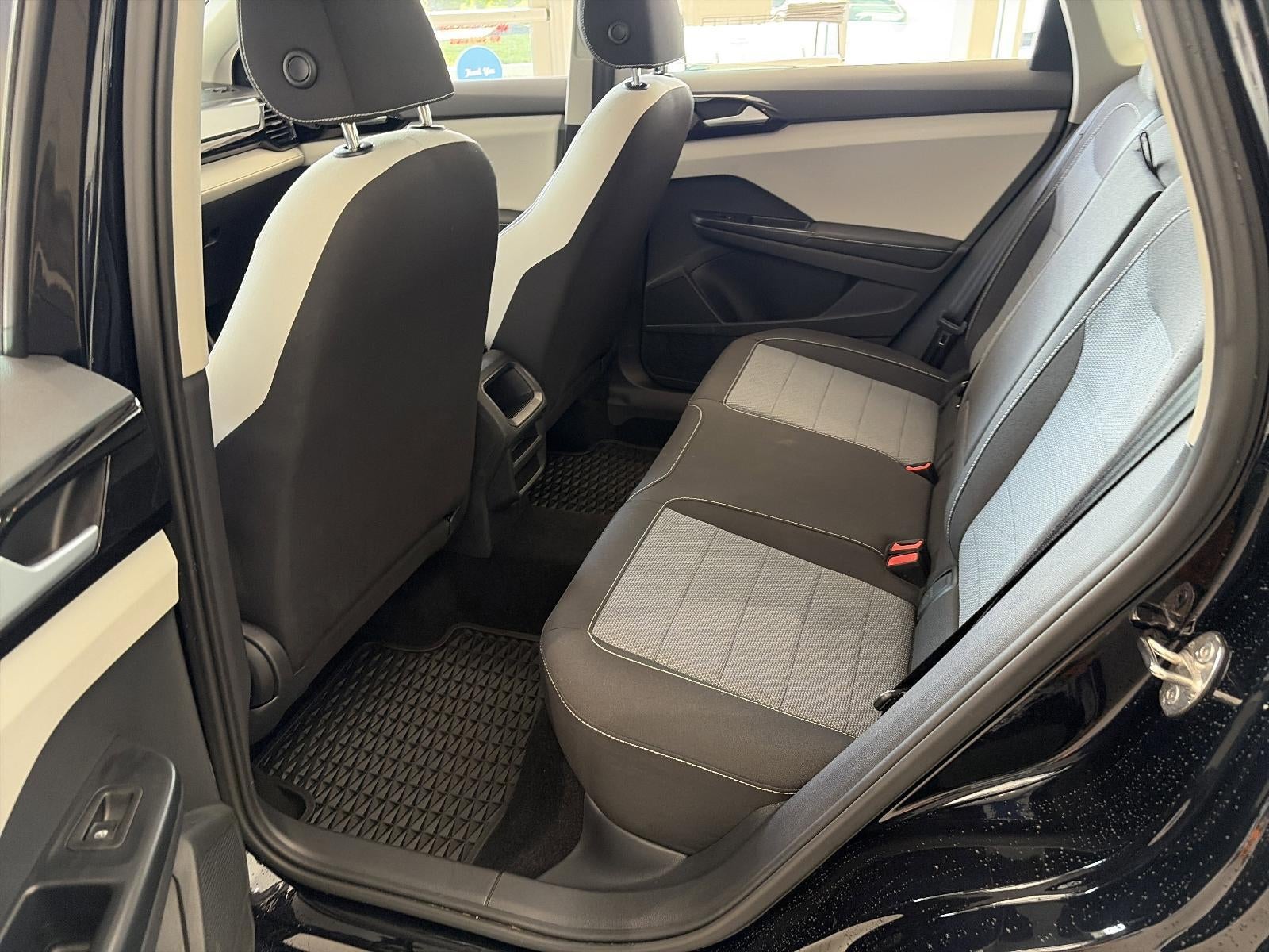 2025 Volkswagen Taos S 4MOTION