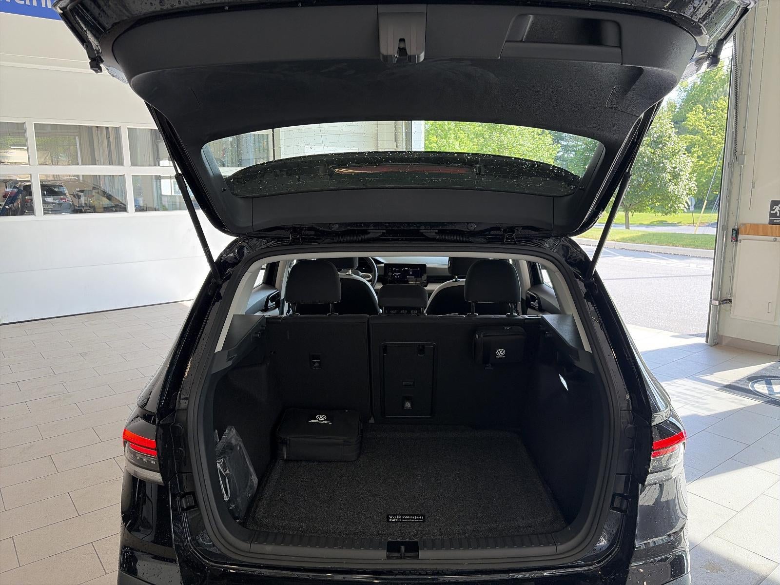 2025 Volkswagen Taos S 4MOTION