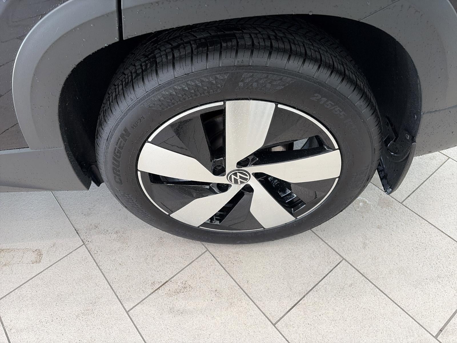 2025 Volkswagen Taos S 4MOTION