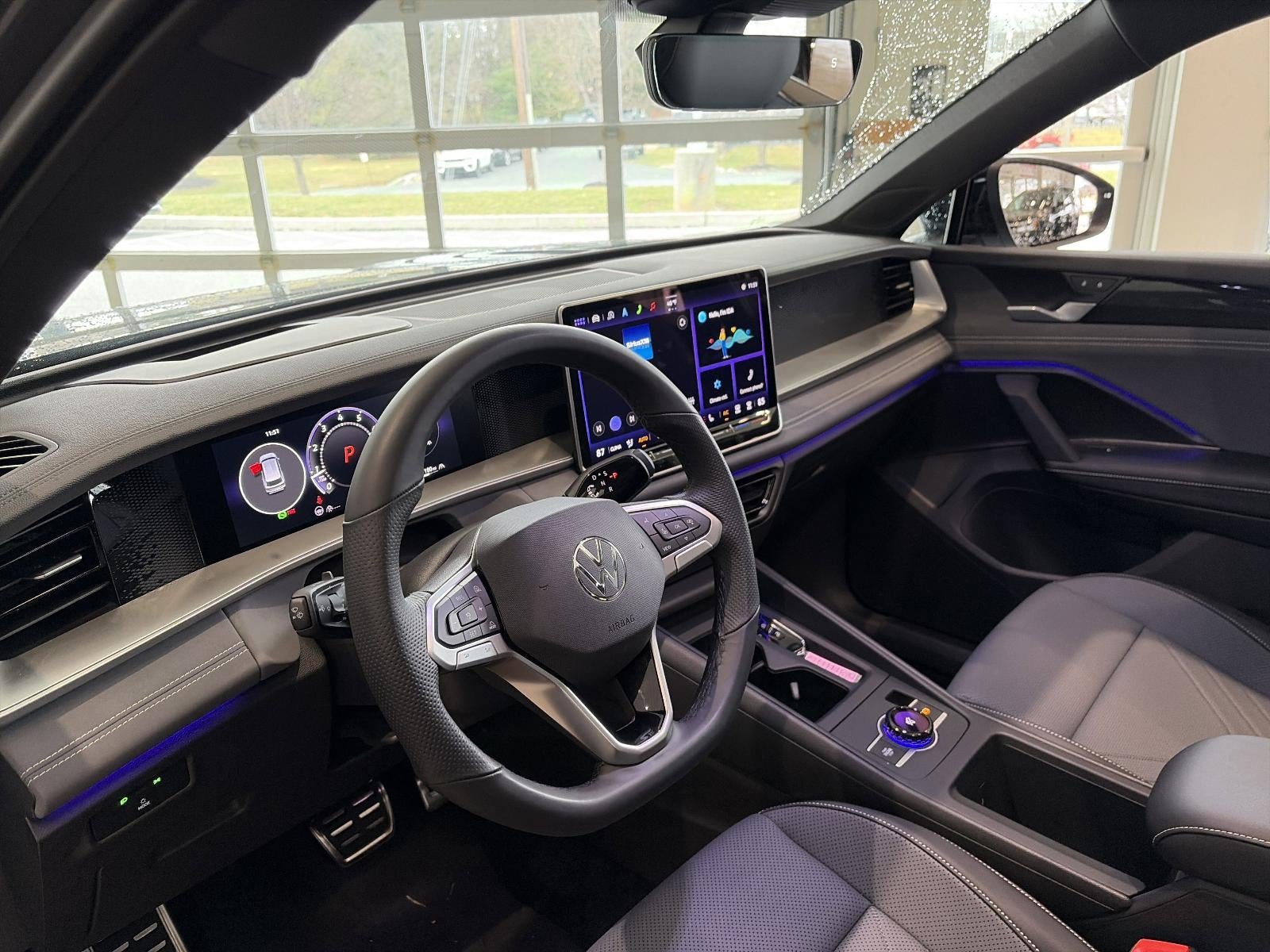 2025 Volkswagen Tiguan 2.0T SE R-Line Black 4MOTION