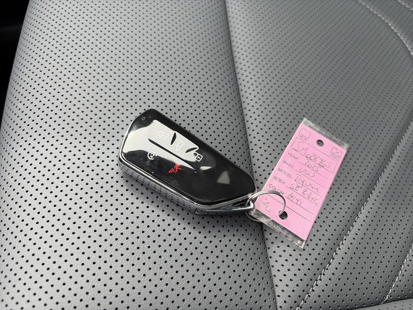 2025 Volkswagen Tiguan 2.0T SE R-Line Black 4MOTION